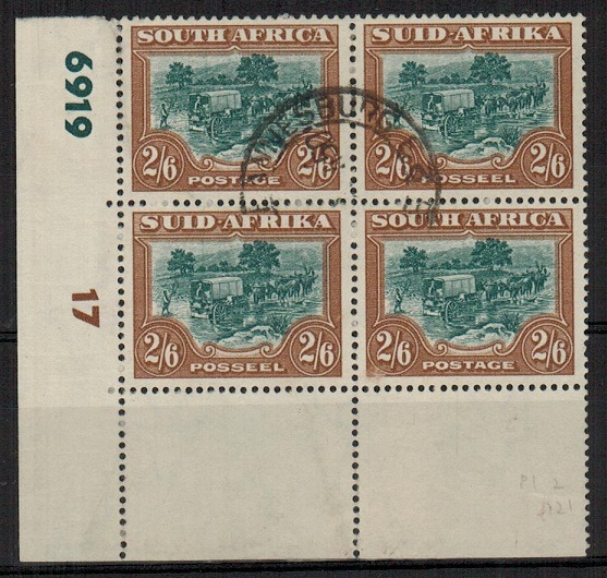 SOUTH AFRICA - 1949 2/6d CYLINDER block of four used.  SG 121.