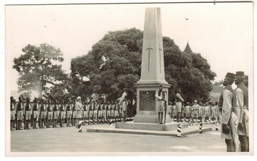 GOLD COAST - 1946 (circa) real photo postcard depicting the 